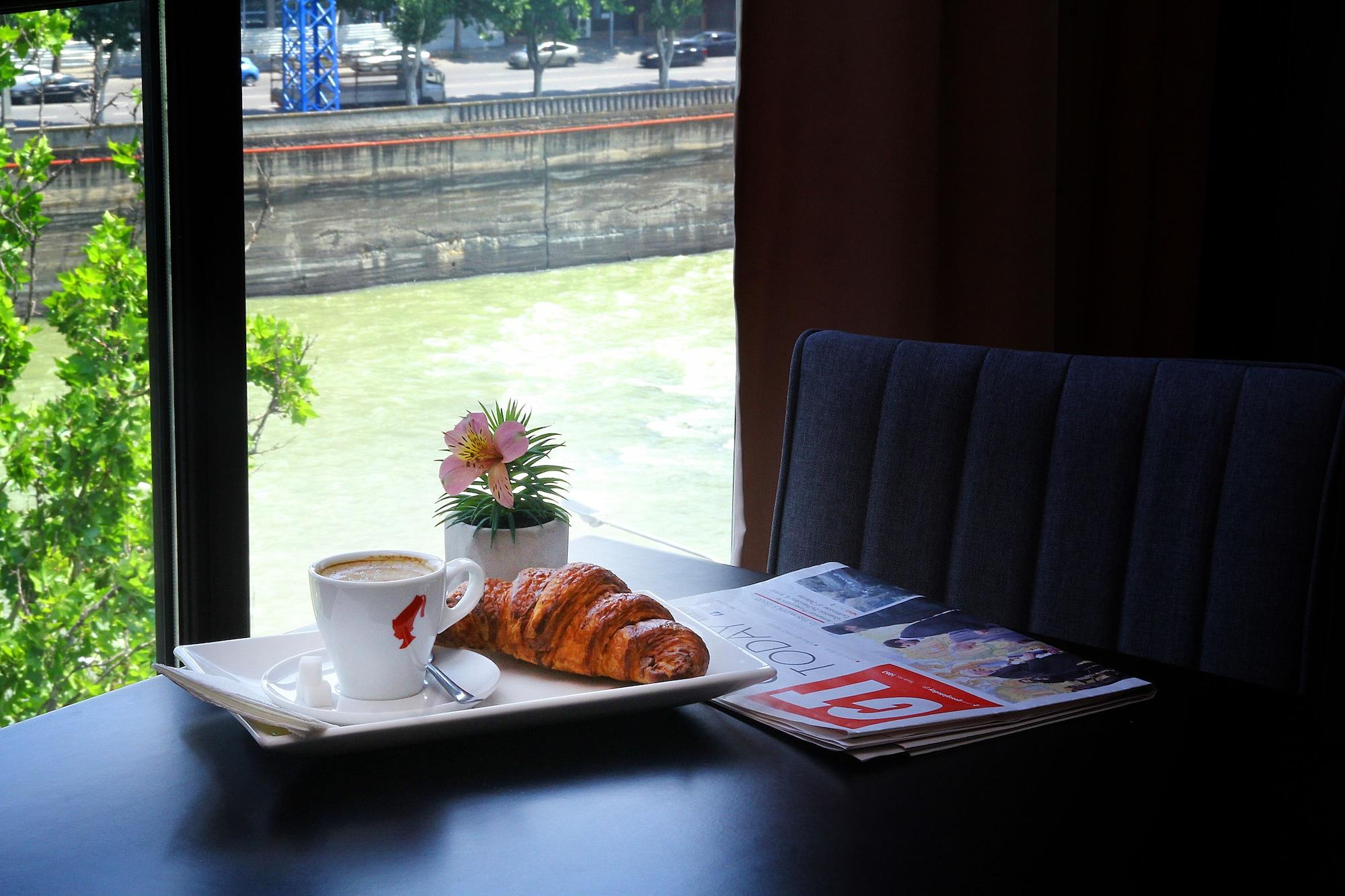 Rogalux Blue Hotel Tbilisi Eksteriør billede