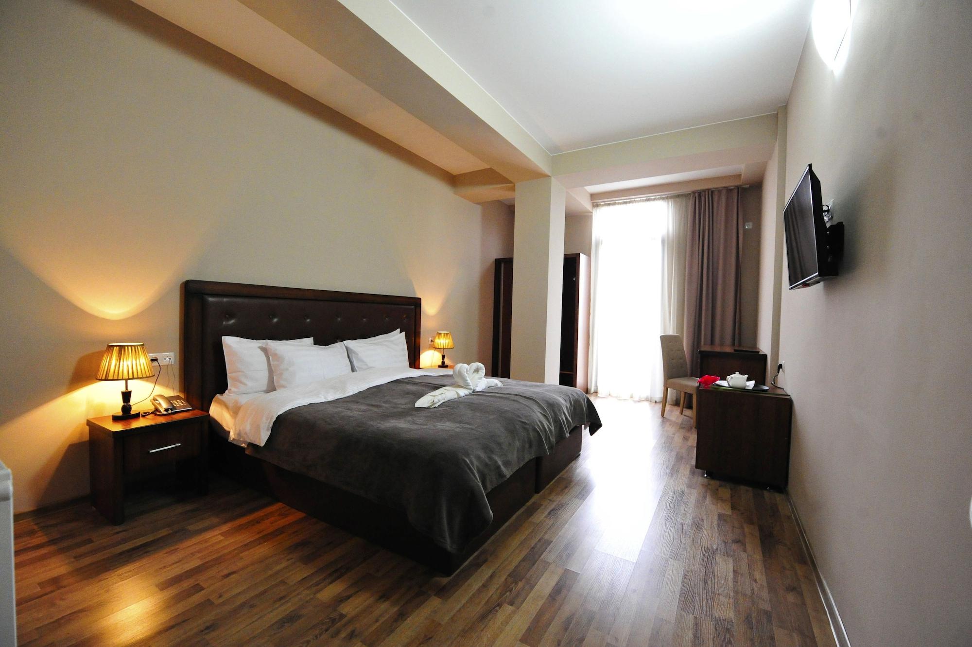 Rogalux Blue Hotel Tbilisi Eksteriør billede