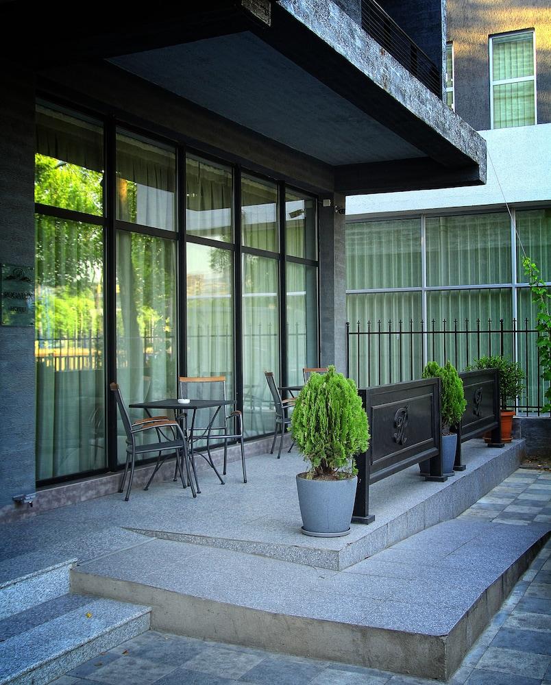 Rogalux Blue Hotel Tbilisi Eksteriør billede