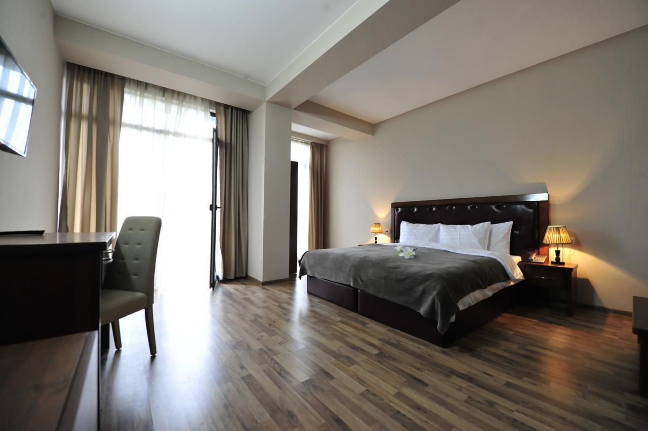 Rogalux Blue Hotel Tbilisi Eksteriør billede