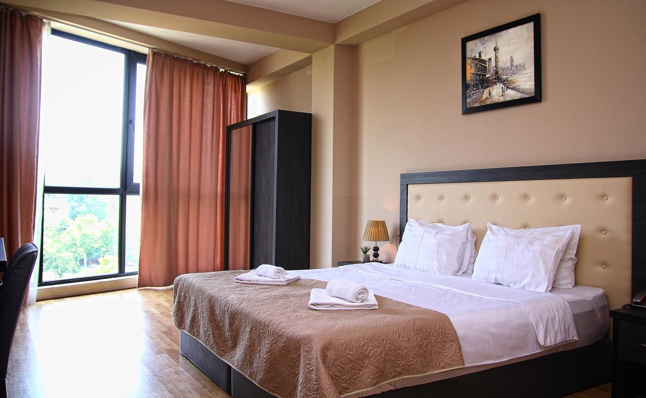 Rogalux Blue Hotel Tbilisi Eksteriør billede
